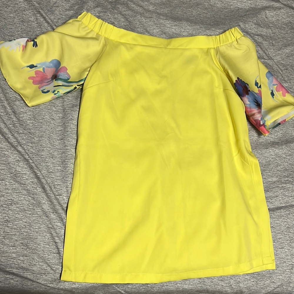 Yellow blouse shoulder top with flower print on sleeves